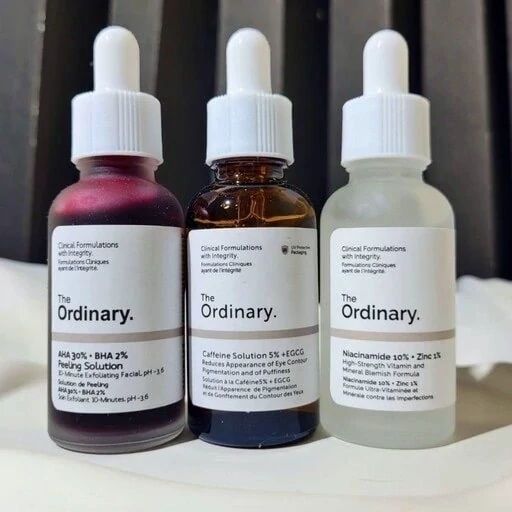 پک سه عددی سرم  ضد پیری روشن کننده و آبرسان (پس کرایه)